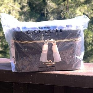 COACH Cosmetic Case In Signature Canvas Walnut/ Black CW728 AUTHENTIC New!!